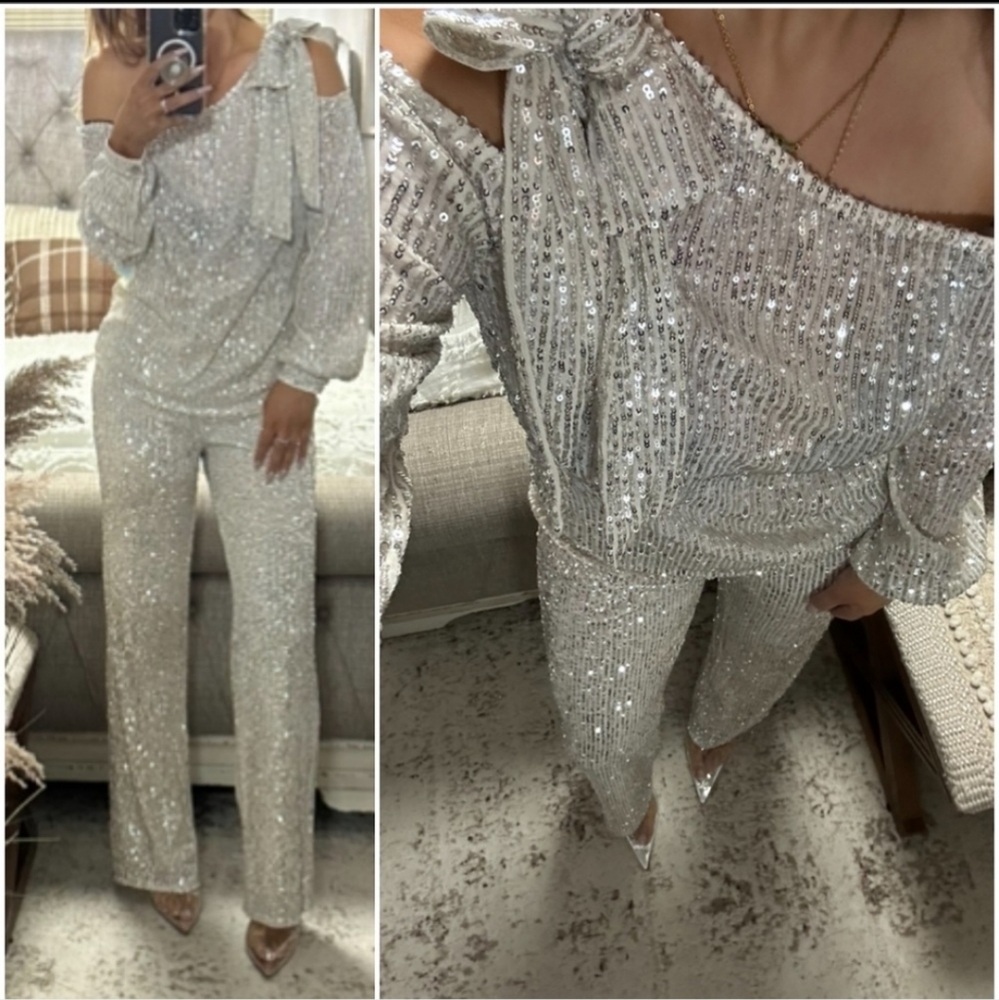 🌲🍭PERFECT XMAS OR NEW YEARS OUTFIT🎆🎇🎄❤️‍🔥❤️‍🔥GORGEOUS SEQUIN TOP NWOT